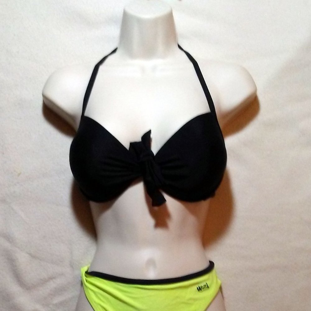 Bongo Size L Black Padded Underwire Bikini Top